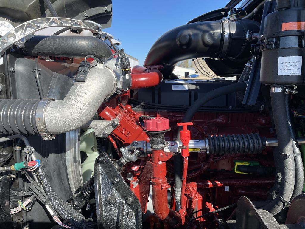 Slide images of 2027 MACK GR84F