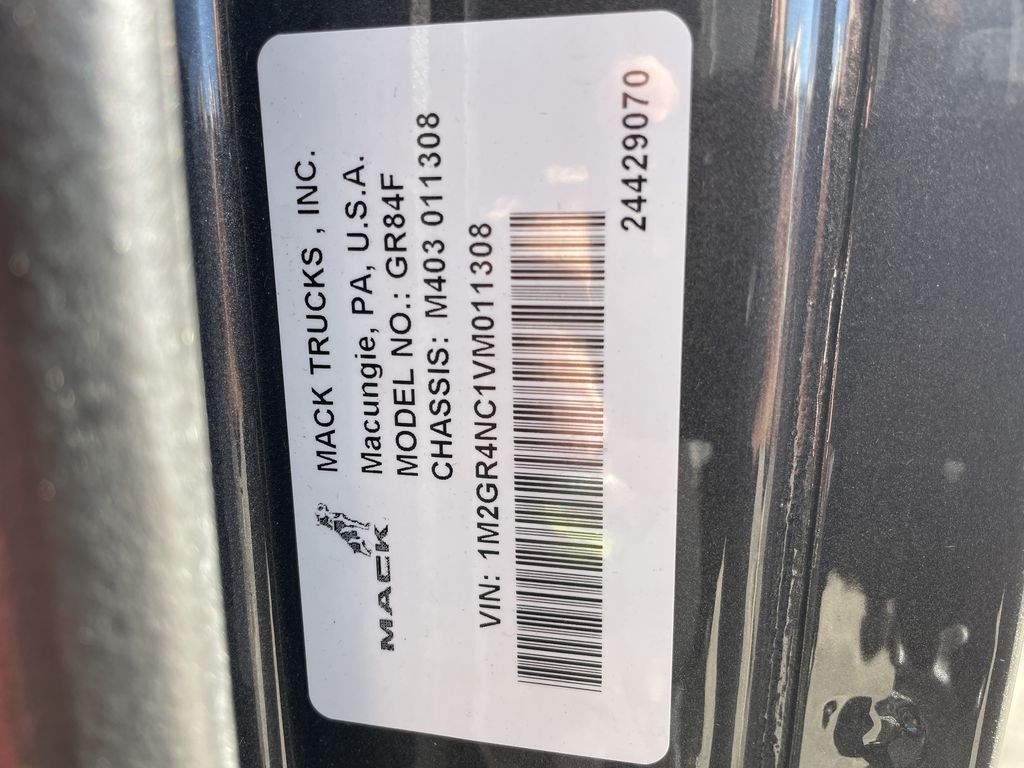 Slide images of 2027 MACK GR84F