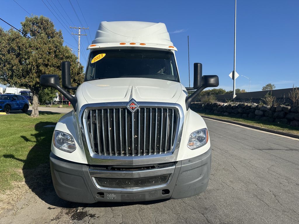 Slide images of 2023 INTERNATIONAL LT625