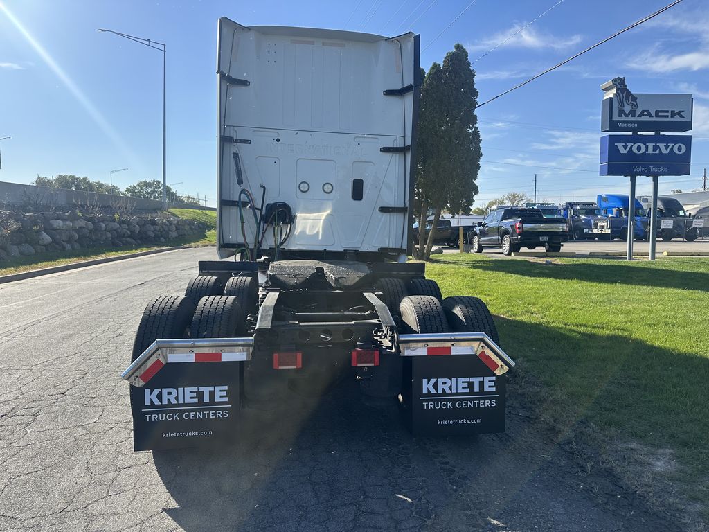 Slide images of 2023 INTERNATIONAL LT625