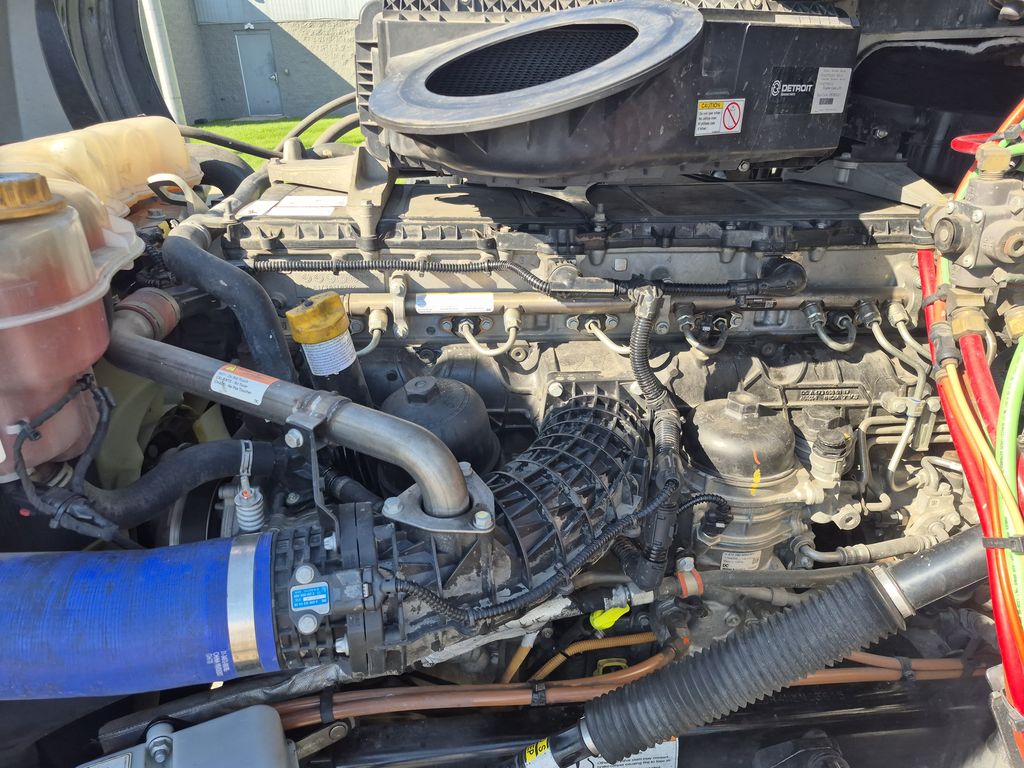 Slide images of 2022 FREIGHTLINER CASCADIA 126