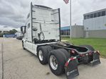 Slide images of 2020 VOLVO VNL64T760