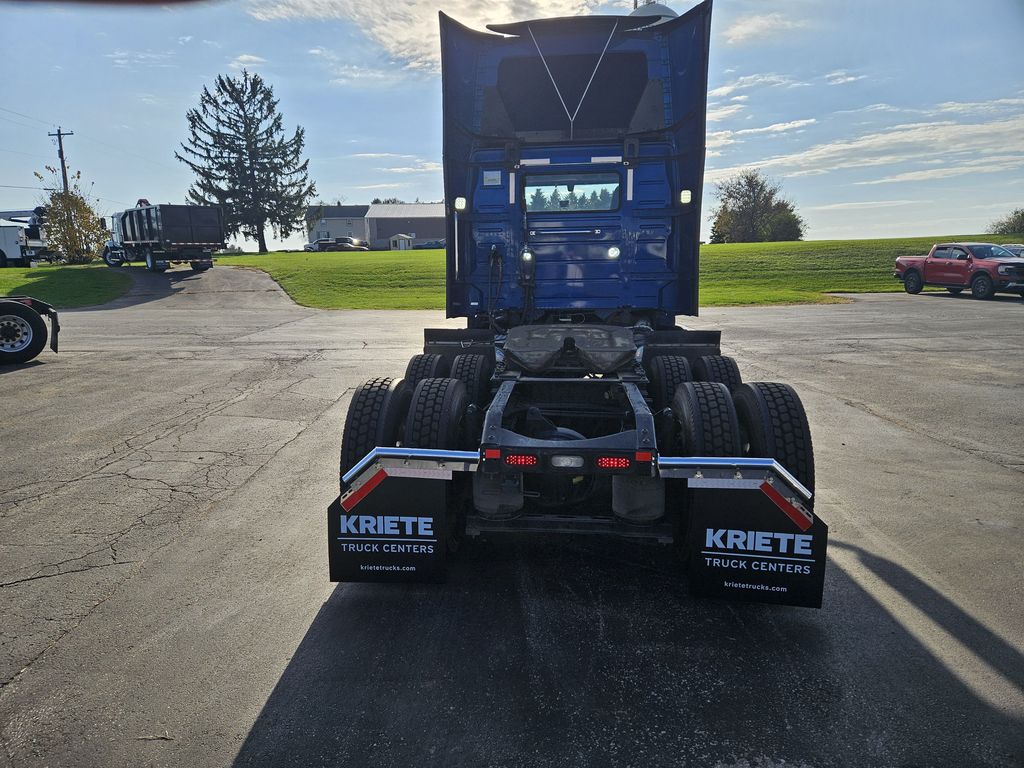 Slide images of 2024 VOLVO VNR64T300