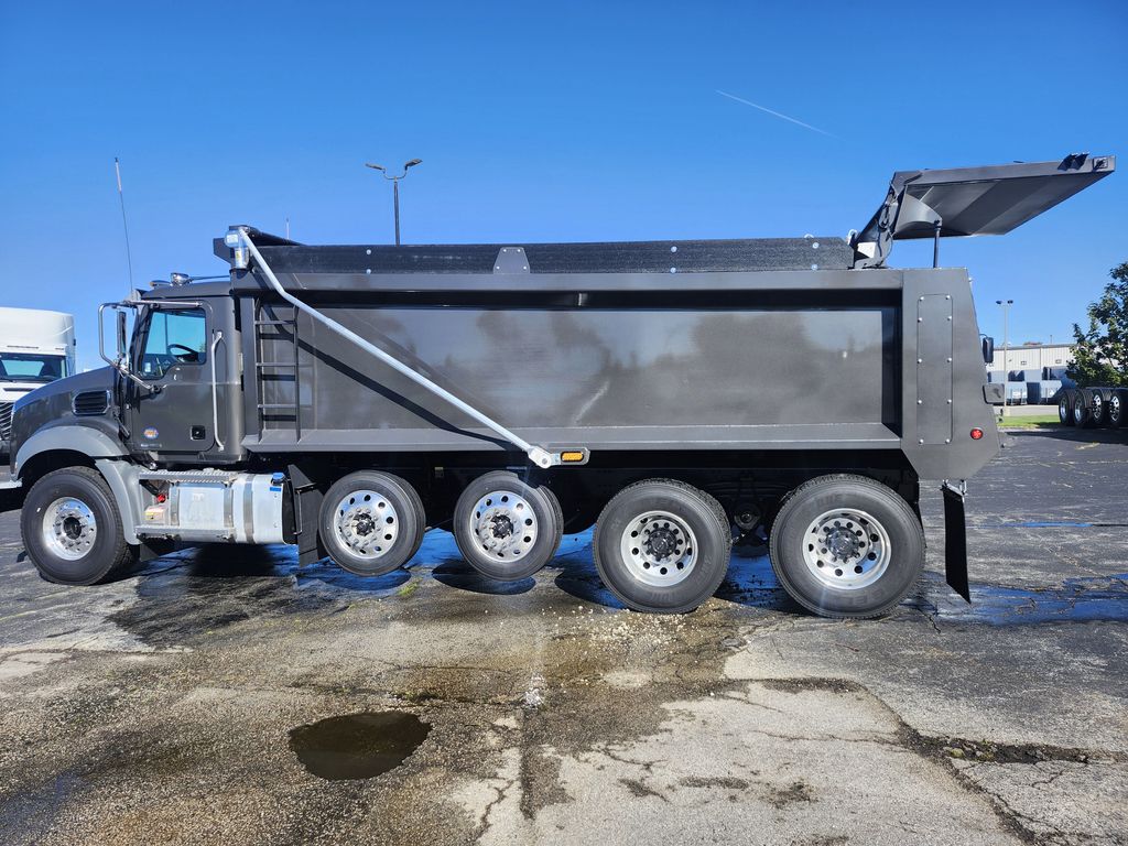 Slide images of 2027 MACK GR104B