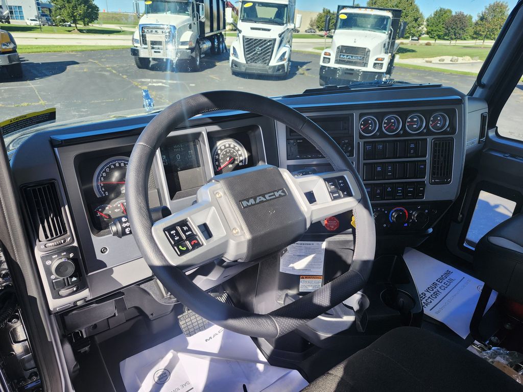 Slide images of 2027 MACK GR104B