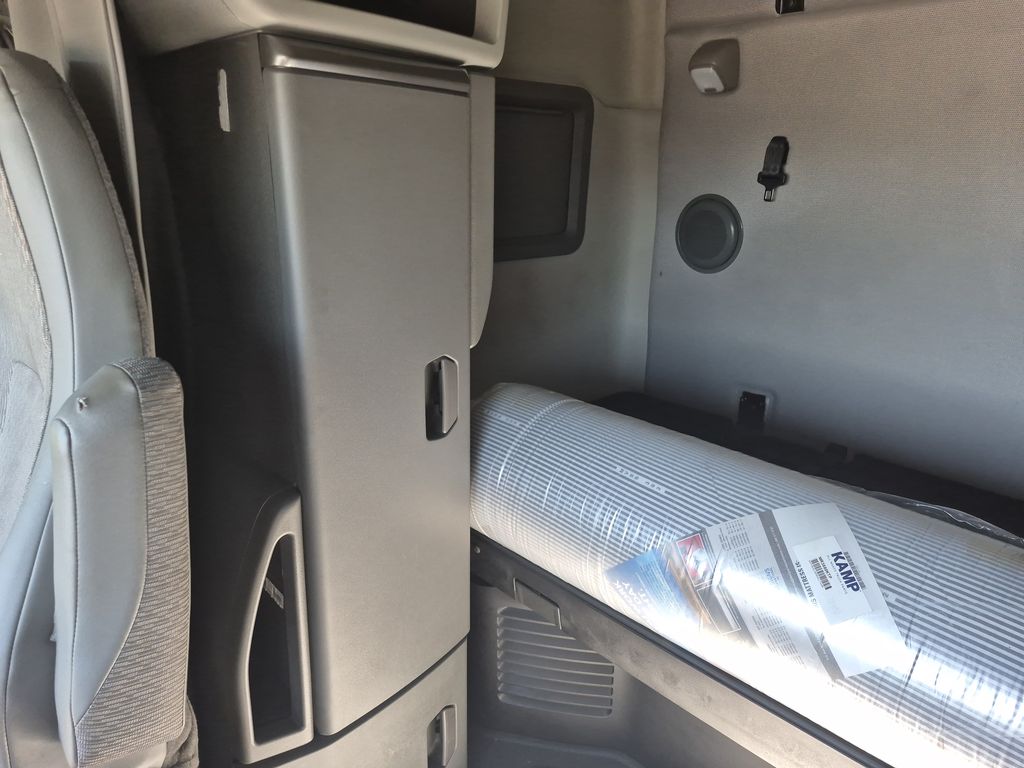 Slide images of 2024 VOLVO VNL64T760