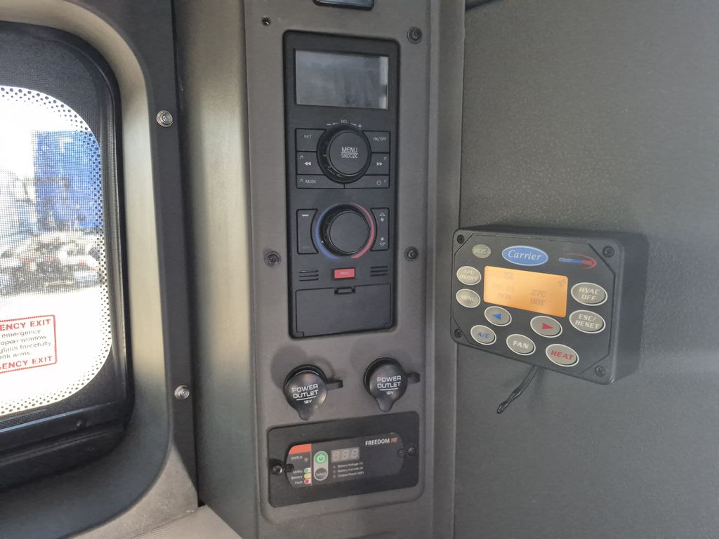 Slide images of 2024 VOLVO VNL64T860