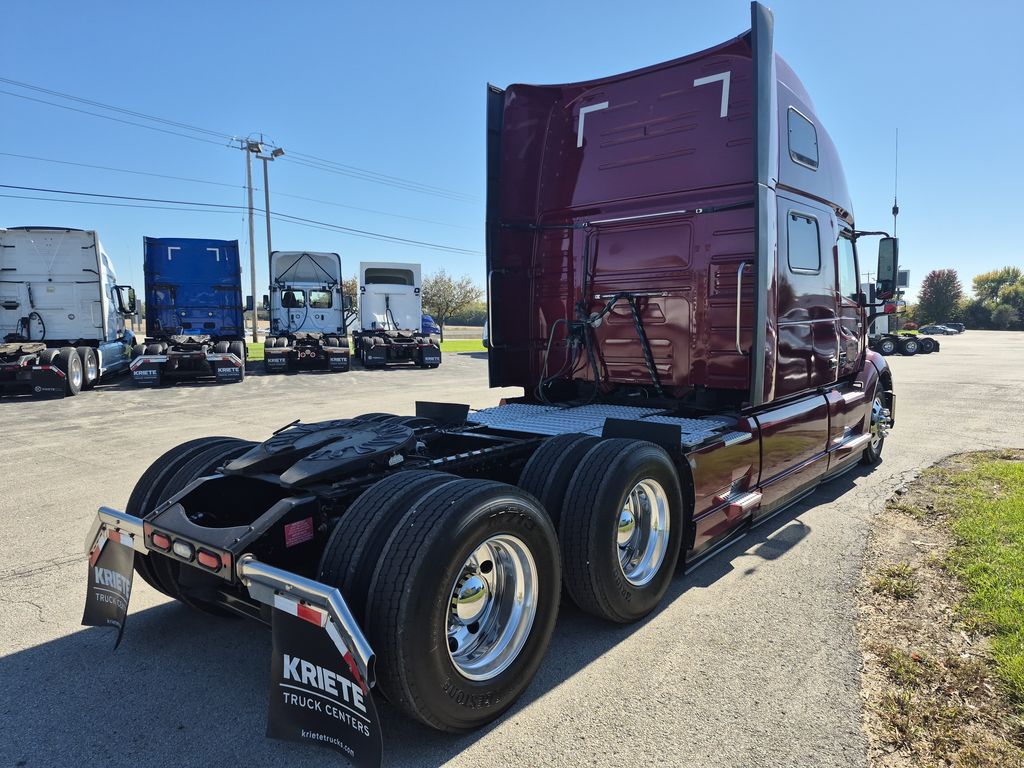 Slide images of 2024 VOLVO VNL64T860