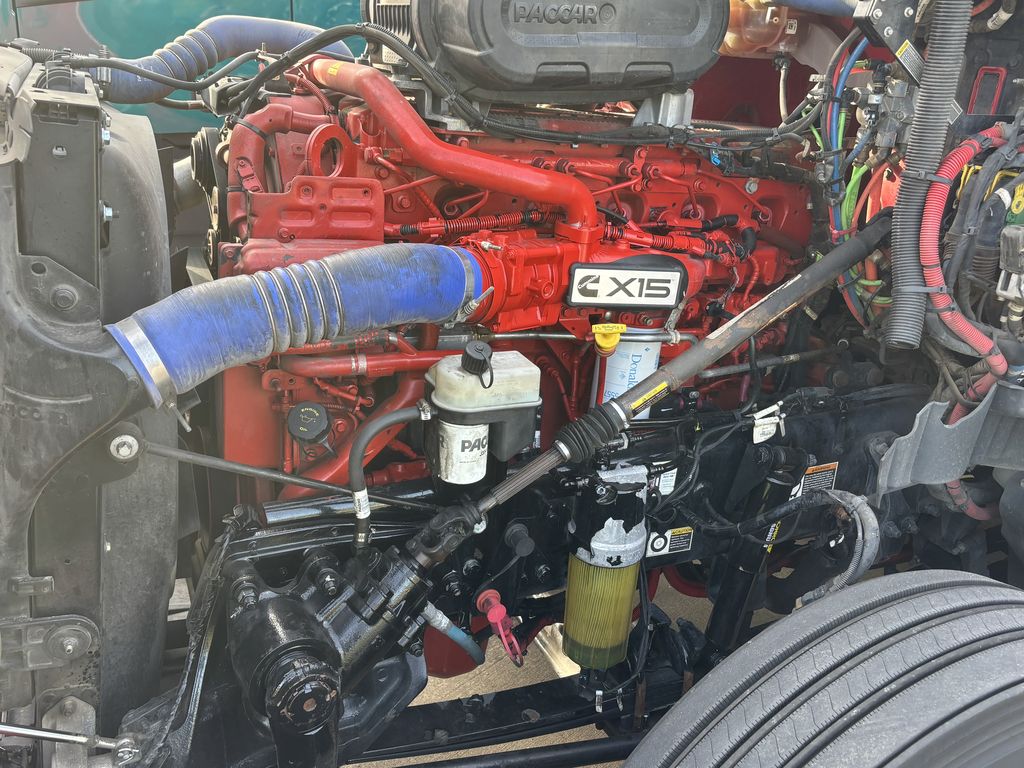 Slide images of 2022 FREIGHTLINER CA126