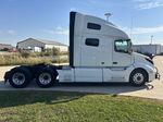 Slide images of 2020 VOLVO VNL64T760