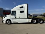 Slide images of 2020 VOLVO VNL64T760